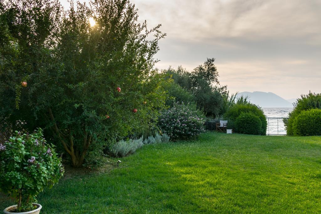 Villa Dh Epavlis Rio Exterior foto